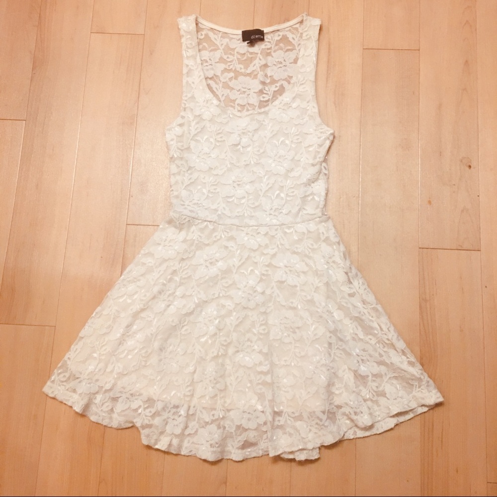 aritzia sexy lace dress, size xxs
